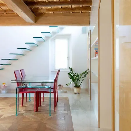 Central Trevi Luxury Penthouse * Róma