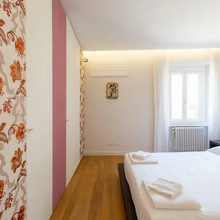 Central Trevi Luxury Penthouse Apartman *