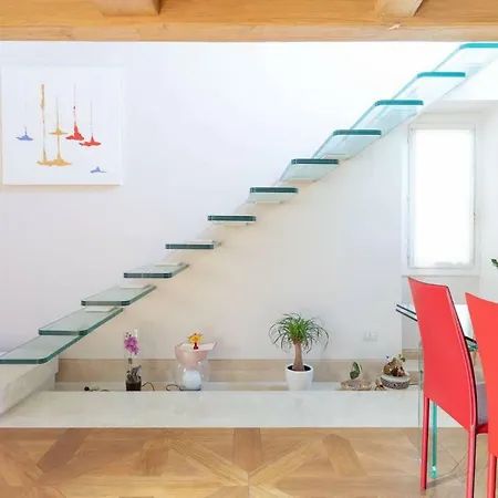 Central Trevi Luxury Penthouse Apartman *