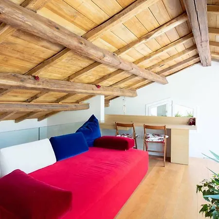 Central Trevi Luxury Penthouse *